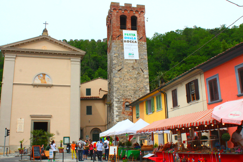 Il borgo di Ripafratta durante la Festa della Rocca